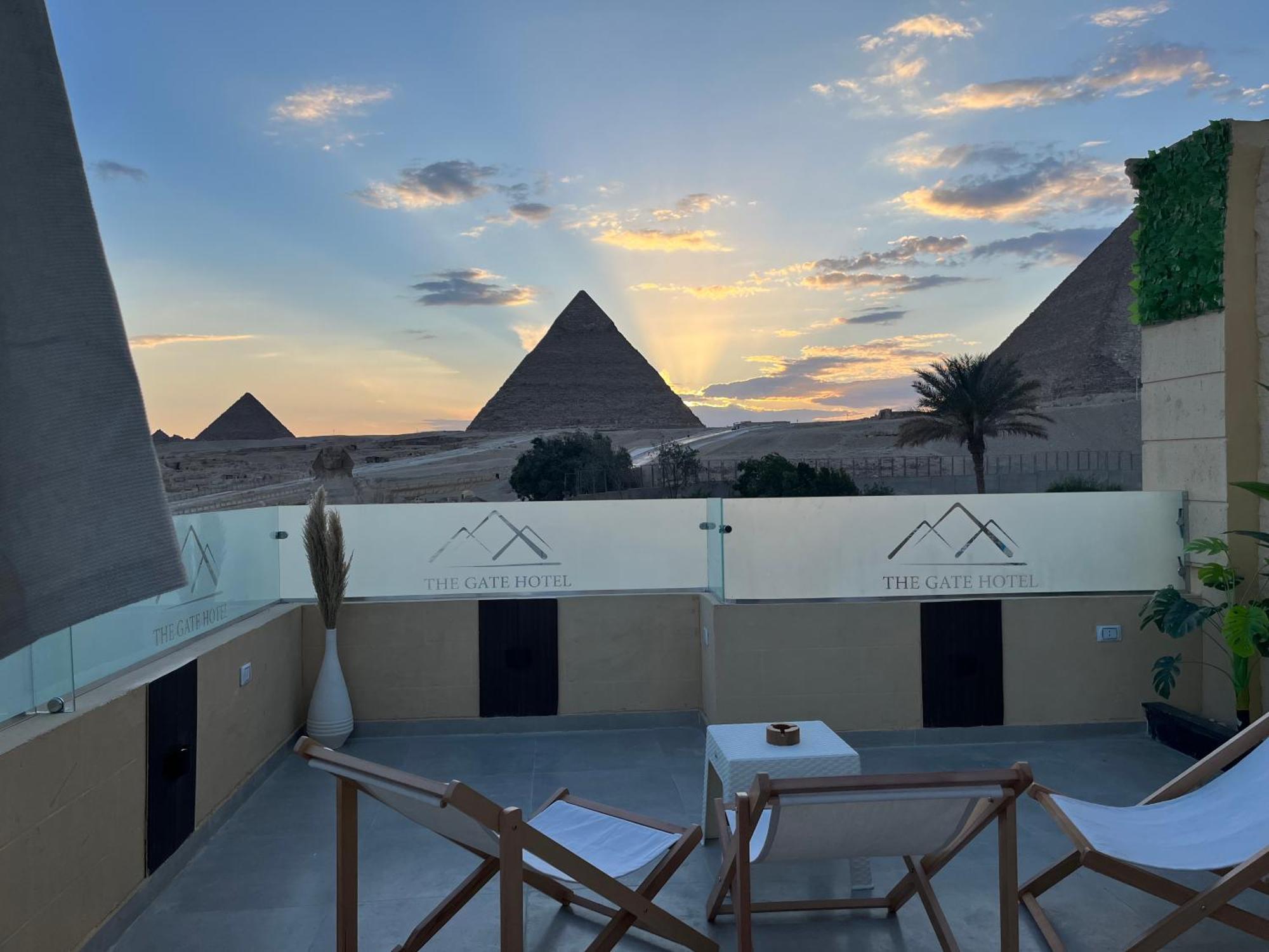 The Gate Hotel Front Pyramids & Sphinx View Kafret el-Gabal Exteriér fotografie